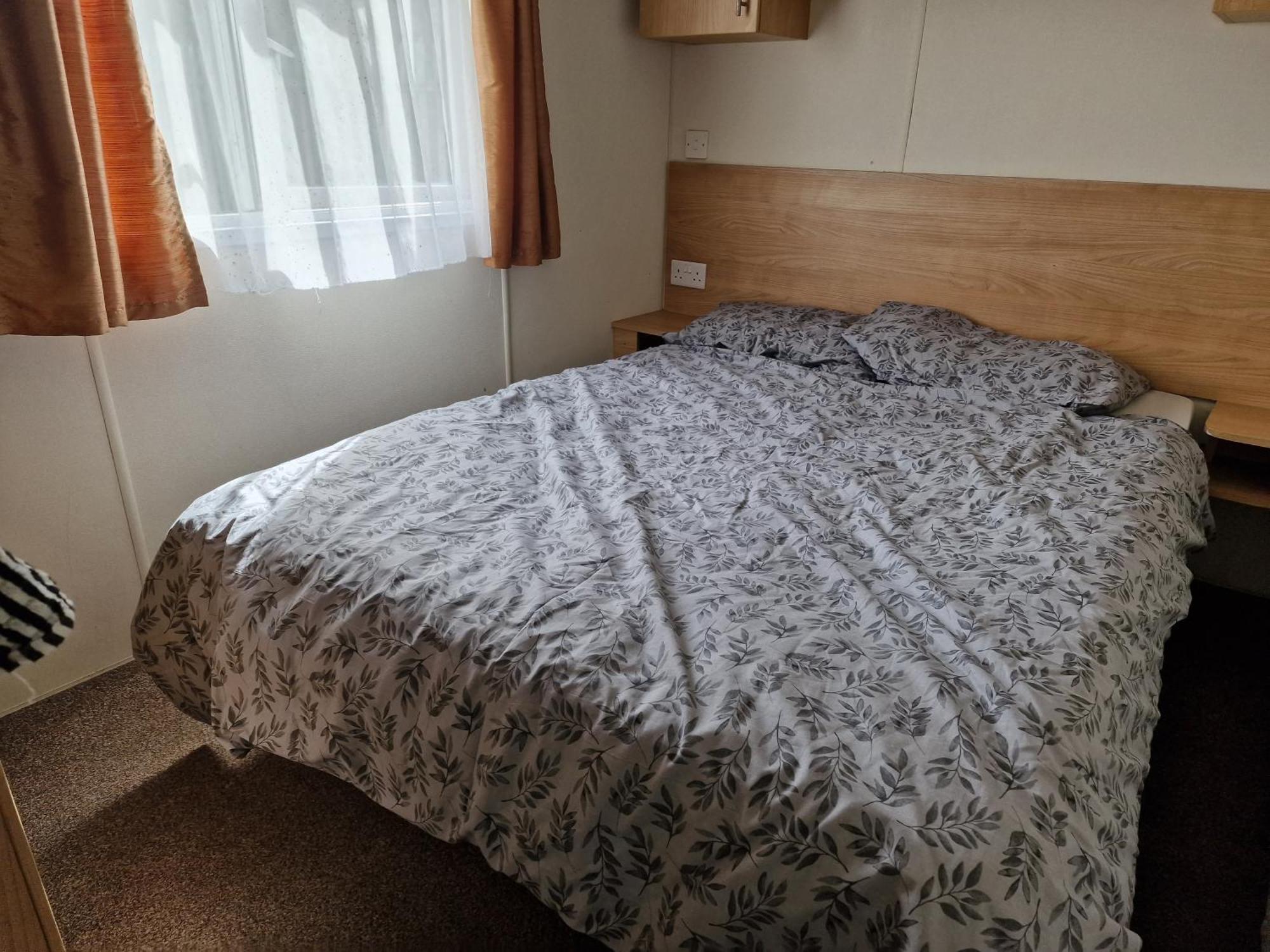 Plot 203 Paris Hotel Рил Екстериор снимка