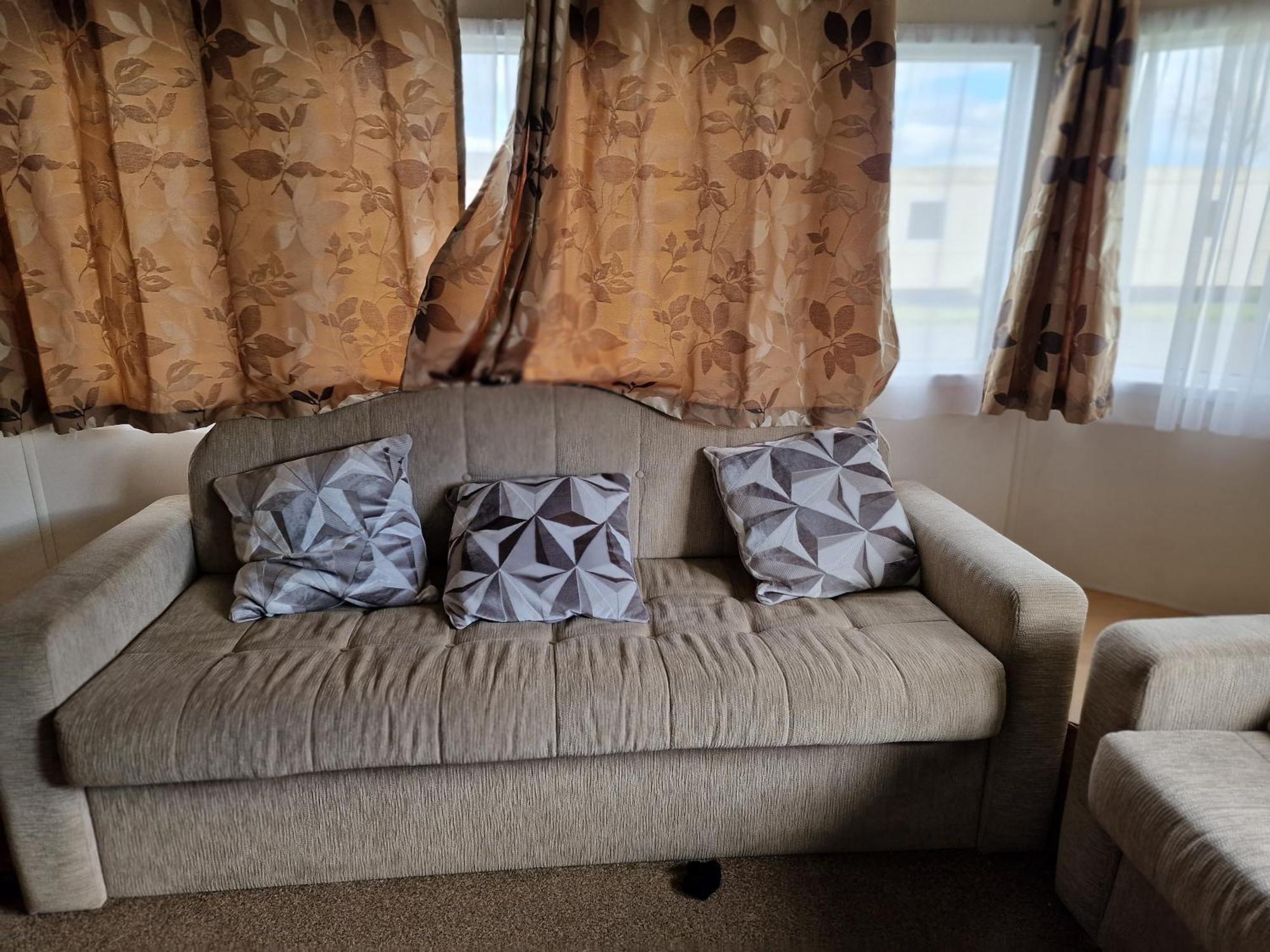Plot 203 Paris Hotel Рил Екстериор снимка