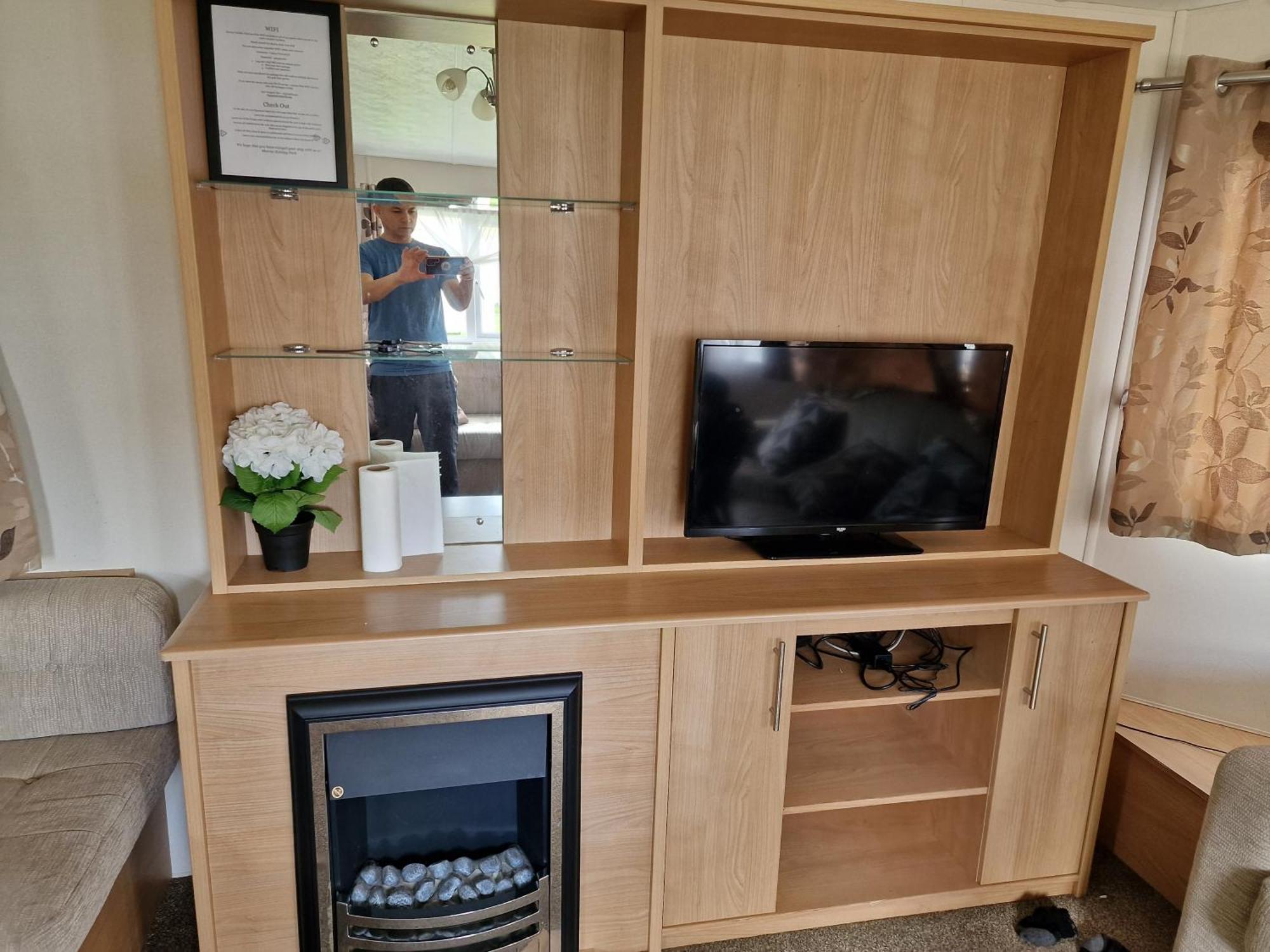 Plot 203 Paris Hotel Рил Екстериор снимка