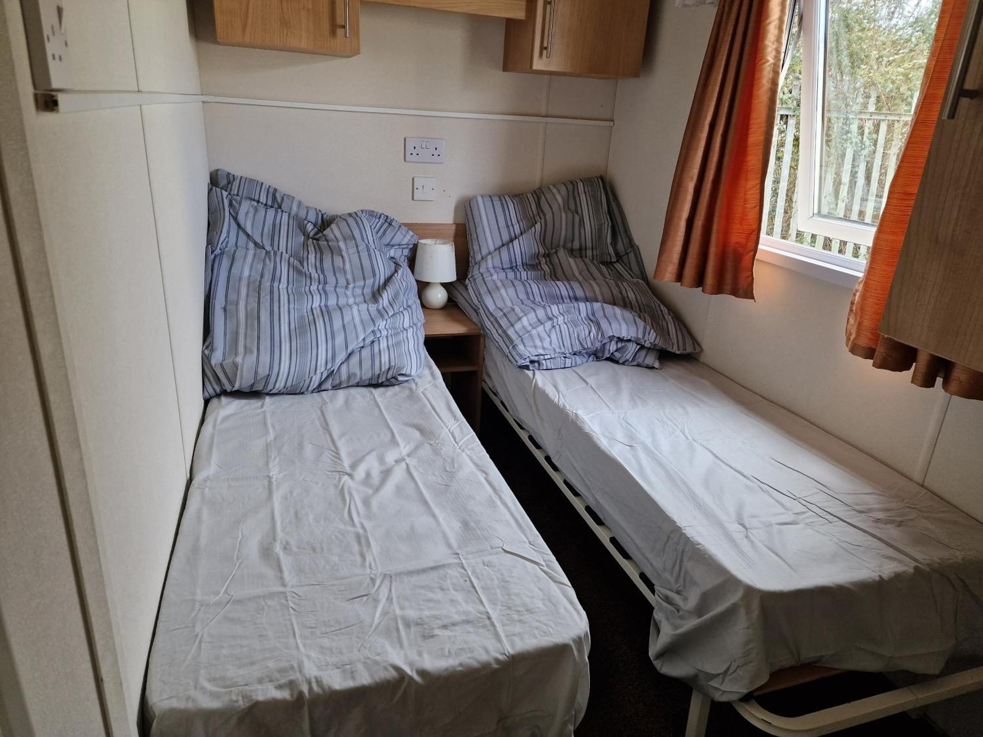 Plot 203 Paris Hotel Рил Екстериор снимка